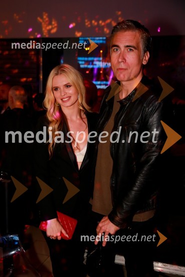  Nadiya  Bychkova, plesalka, manekenka;  Jan Plestenjak, pevec13. nadstropje, modni spektakel Citycenter Celje