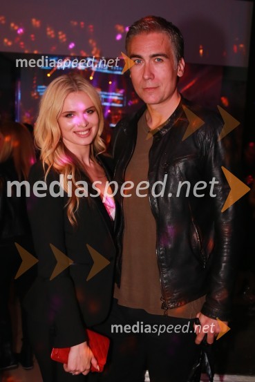  Nadiya Bychkova, plesalka, manekenka;  Jan Plestenjak, pevec13. nadstropje, modni spektakel Citycenter Celje