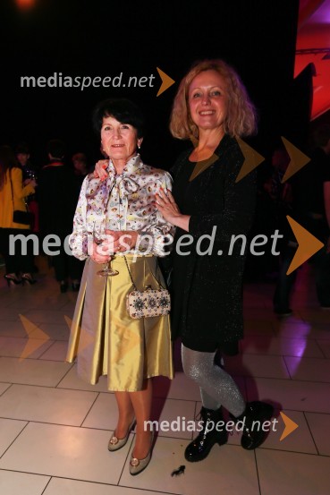  ... ; mag. Tina Kosi, direktorica SLG Celje13. nadstropje, modni spektakel Citycenter Celje