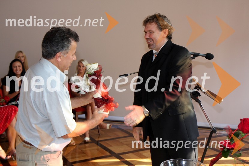 Zdravko Geržina, lastnik licence za Miss Slovenije in dr. Štefan Čelan, župan PtujaMiss Štajerske 2008 za Miss Slovenije 2008
