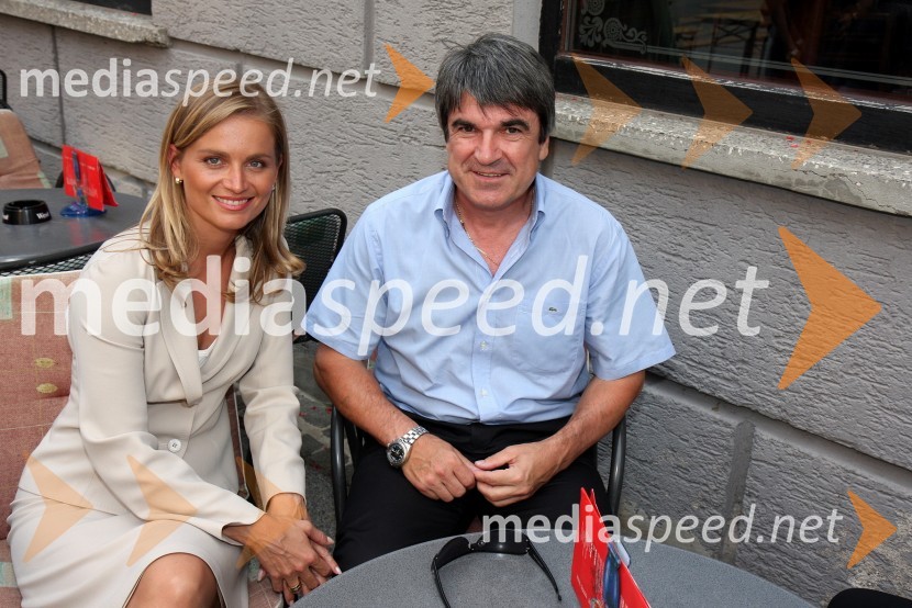 Katarina Kresal, predsednica LDS in Tone Anderlič, poslanec LDSMiss Štajerske 2008 za Miss Slovenije 2008