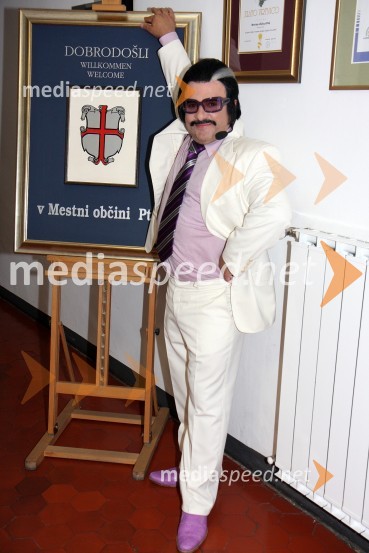 Zmago Batina (Bojan Emeršič, igralec)Miss Štajerske 2008 za Miss Slovenije 2008