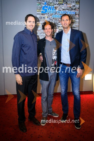  Erazem  Lorbek, košarkar;  Toni Cahunek, režiser in scenarist;  Primož Brezec, nekdanji slovenski košarkarPrimož Brezec in Erazem Lorbek obujala spomine