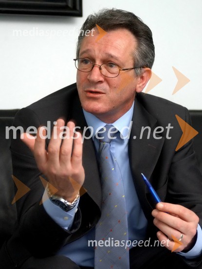 Branko Vukelić, hrvaški obrambni ministerVlada Republike Hrvaške