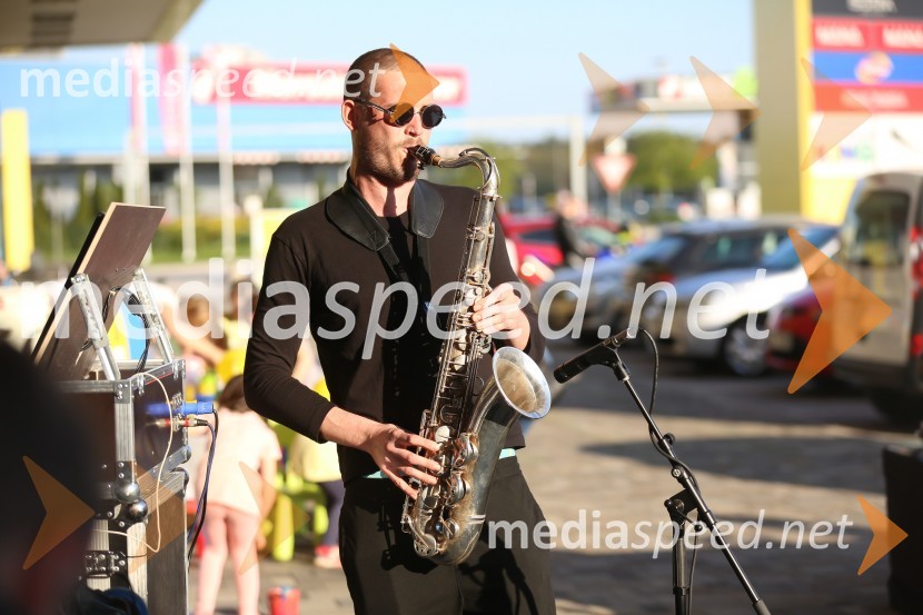 Mediaspeed V pričakovanju poletja, Stop Shop Kranj