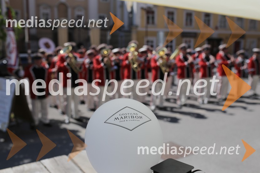 Dve pomladi Gostilne MariborDve pomladi Gostilne Maribor