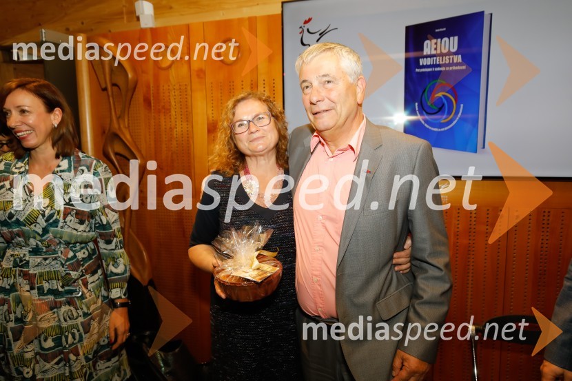 mag. Sonja Klopčič,  podjetnica, managerka in voditeljica;  Franc Matjaž Zupančič, nekdanji državni sekretar v vladni službi za razvoj in evropsko kohezijsko politikoPredstavitev knjige Sonje Klopčič AEIOU voditeljstva