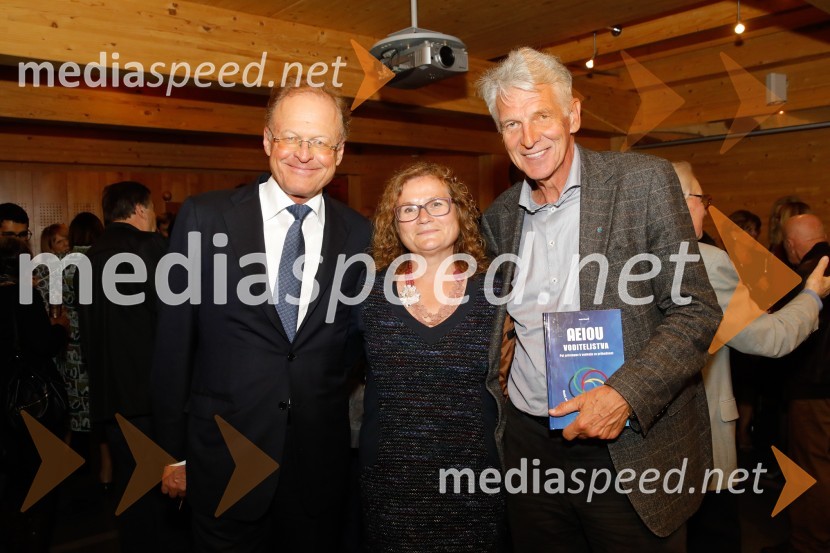  Janez  Škrabec, direktor Riko d.o.o., predsednik Slovensko-ruskega poslovnega sveta, častni konzul Belorusije; mag. Sonja Klopčič,  podjetnica, managerka in voditeljica;  ... Predstavitev knjige Sonje Klopčič AEIOU voditeljstva