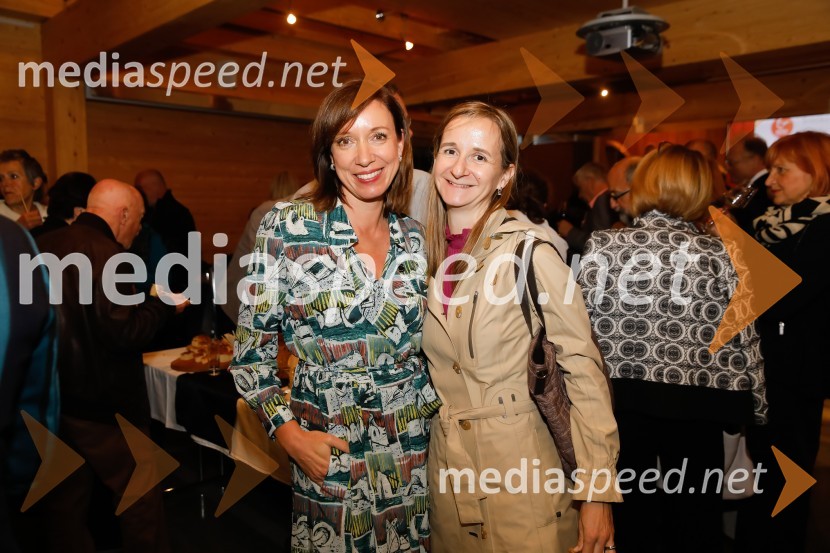 mag. Ladeja Košir Godina,  ustanoviteljica Circular Change / Giacomelli Media;  ... Predstavitev knjige Sonje Klopčič AEIOU voditeljstva