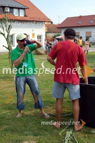 Tekmovanje v družabnih igrahMokri petek na Kobilju