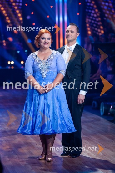  Klara Lorger, pevka, ansambel Vihar;  Jernej Brenholc, plesalecZvezde plešejo 2019, osma oddaja