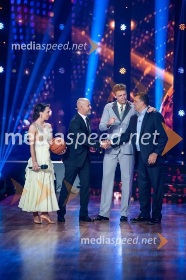  Maja Geršak, plesalka;  Peter Poles, televizijski voditelj;  Miha Zupan, košarkar;  Vangelis Angelou, košarkarski trenerZvezde plešejo 2019, osma oddaja