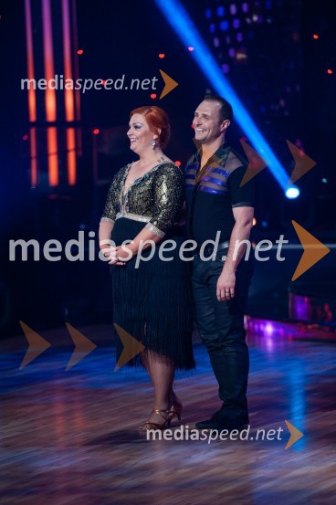  Klara Lorger, pevka, ansambel Vihar;  Jernej Brenholc, plesalecZvezde plešejo 2019, osma oddaja