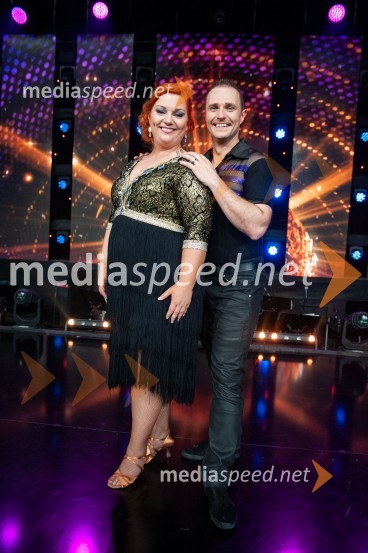  Klara Lorger, pevka, ansambel Vihar;  Jernej Brenholc, plesalecZvezde plešejo 2019, osma oddaja