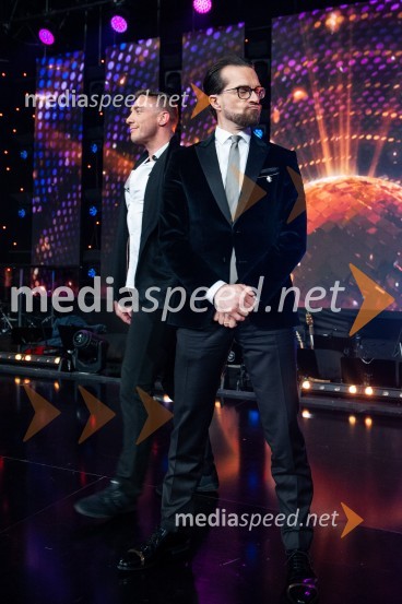  ... ;  Andrej Škufca, štirikratni svetovni plesni prvak in plesni sodnikZvezde plešejo 2019, osma oddaja