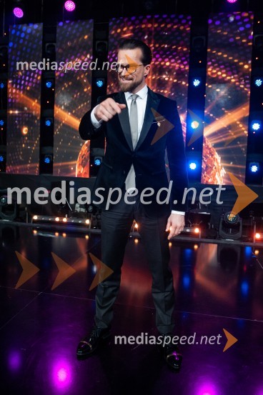  Andrej Škufca, štirikratni svetovni plesni prvak in plesni sodnikZvezde plešejo 2019, osma oddaja