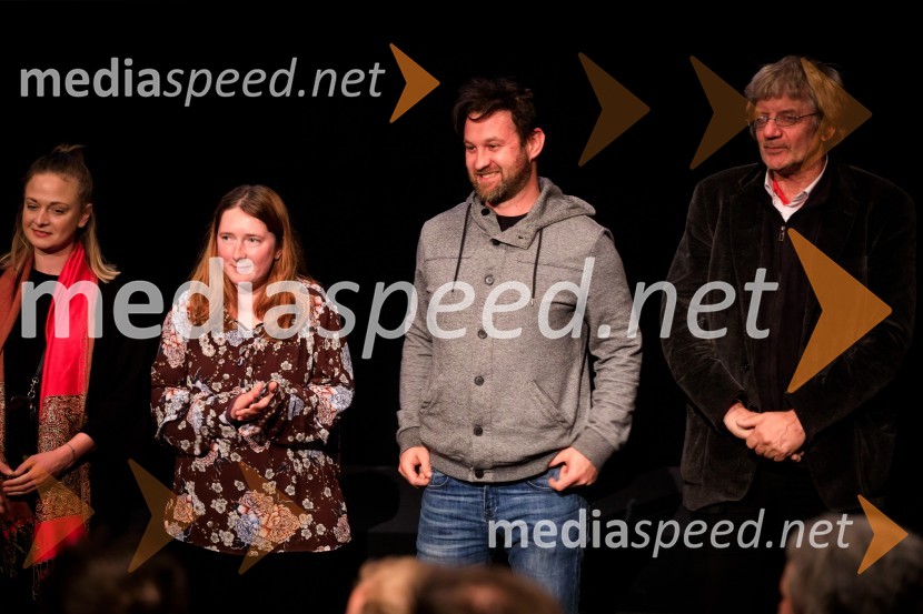  Anja Bratina, asistentka produkcije;  Špela Dovč, asistentka montaže;  Hieronim Vilar;  Edo Marinček, scenaristPremiera slovenskega filma Stoletje sanj