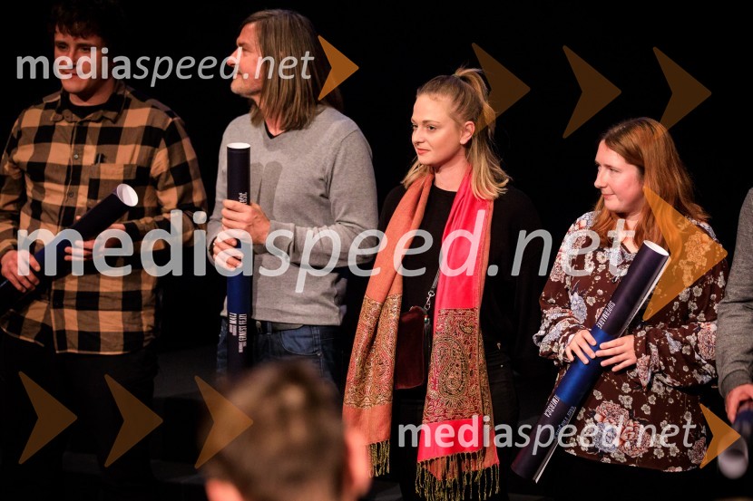  Luka Stopar, lučkar;  Aleš Pirec, lučkar;  Anja Bratina, asistentka produkcije;  Špela Dovč, asistentka montažePremiera slovenskega filma Stoletje sanj