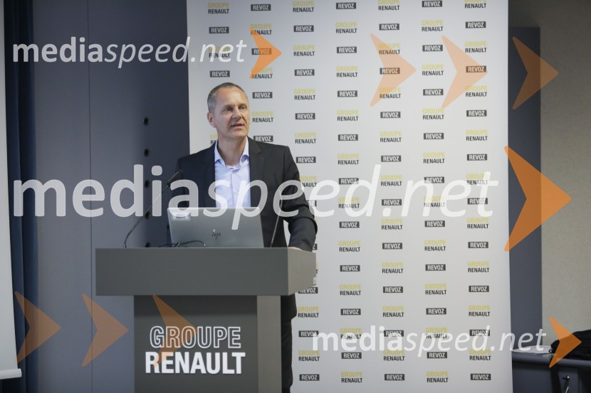  Jože Bele, direktor proizvodnje, Revoz, d.d.Renault Twingo, slovenska predstavitev