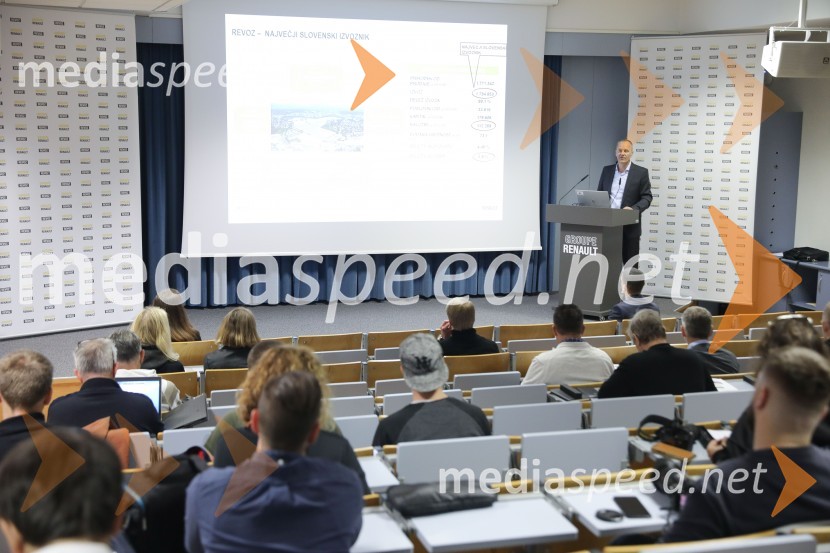  Jože Bele, direktor proizvodnje, Revoz, d.d.Renault Twingo, slovenska predstavitev