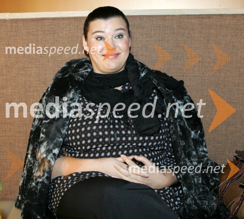 Dada Kladenik, pevkaOtvoritev lokalov Samsara, Kolosej Maribor