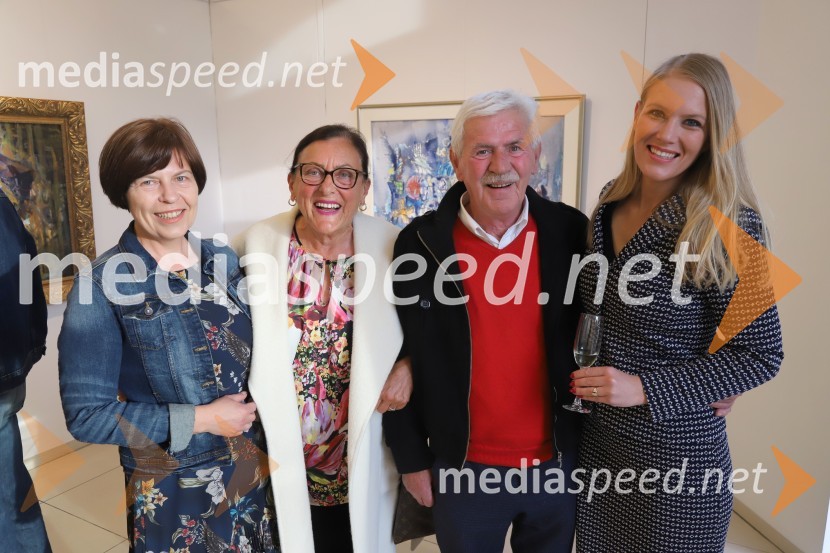  Bojana Šarkanj, lastnica Galerije Hest;  Dunja Bezjak;  Branko Bezjak, nekdanji direktor, Swaty;  Tajda Šarkanj, lastnica spletne trgovine PerlaGalerija Hest, 30 let delovanja