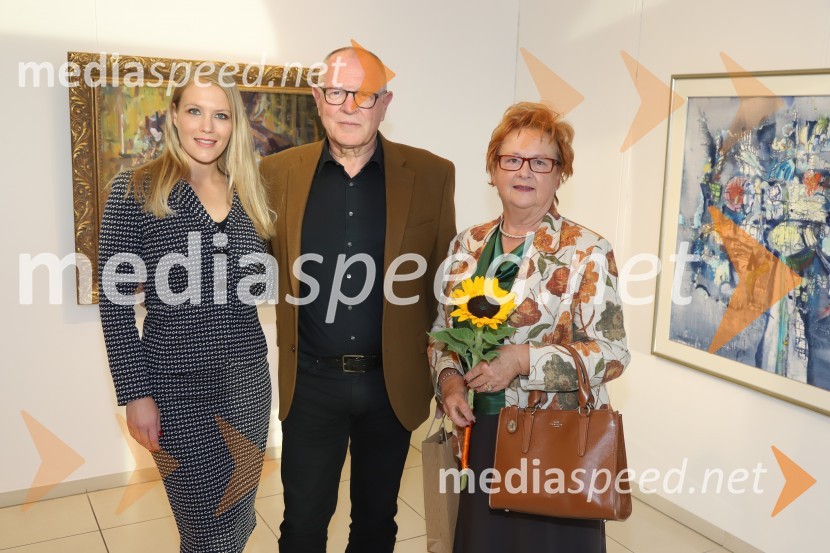  Tajda Šarkanj, lastnica spletne trgovine Perla;  ... ;  ... Galerija Hest, 30 let delovanja