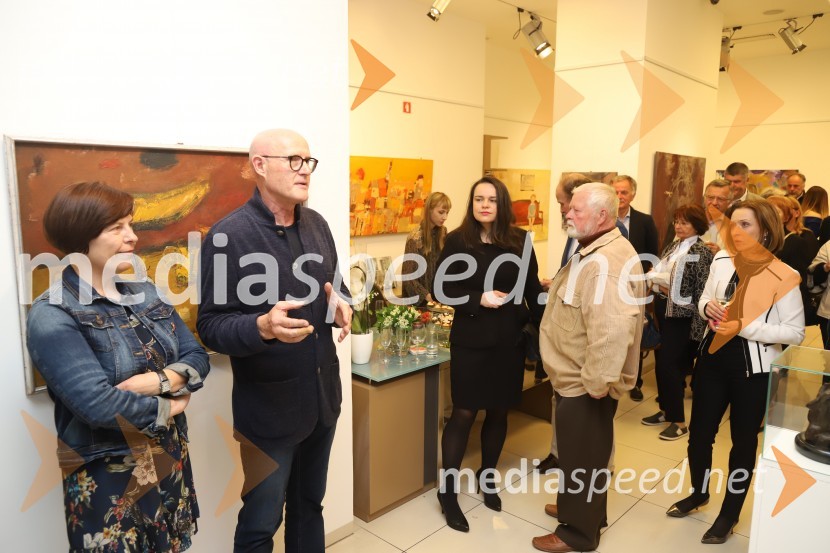  Bojana Šarkanj, lastnica Galerije Hest;  Emil Šarkanj, lastnik Galerije Hest, nekdanji predsednik Rotary kluba Maribor;  Maja Fabijan, slikarkaGalerija Hest, 30 let delovanja