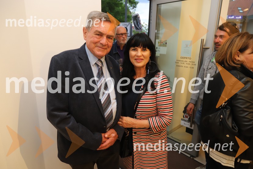  ... ; mag.  Helena  Cvikl, predavateljica na Fakulteti za turistične študijeGalerija Hest, 30 let delovanja