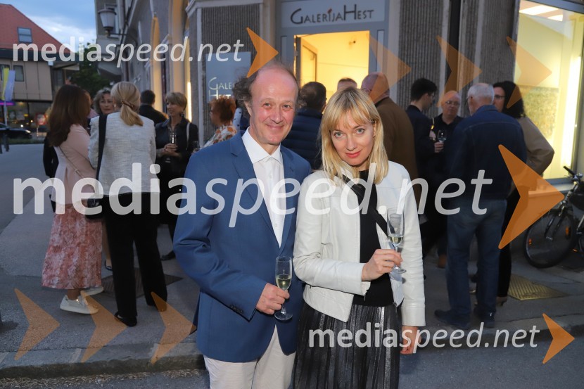 Peter Tomaž Dobrila, predsednik Združenja EPeKa;  ... Galerija Hest, 30 let delovanja