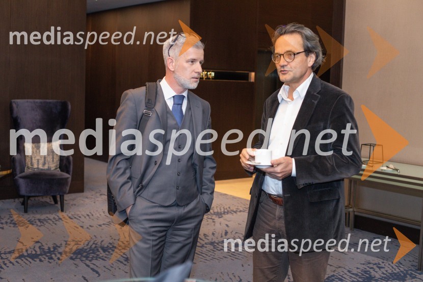  ... ;  Martin Wienerroither, generalni direktor Porsche SlovenijaTiskovna konferenca o električni prihodnosti znamke Volkswagen