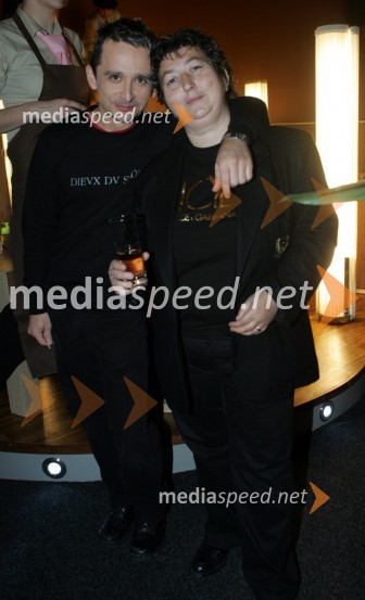 Damjan Vinter, pomočnik vodje programov in marketinga slovenskih Kolosejev in Dragica Petrovič, režiserka in producentkaOtvoritev lokalov Samsara, Kolosej Maribor