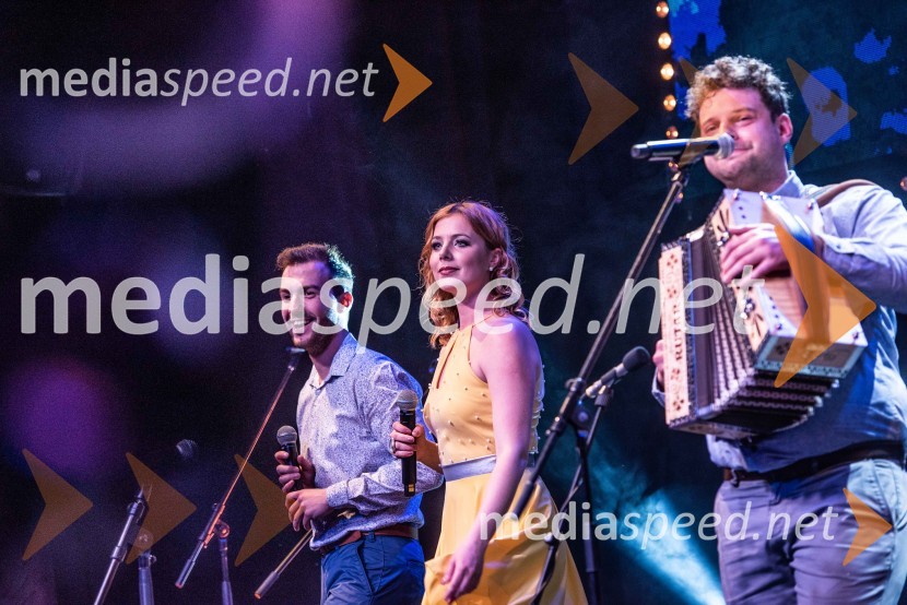  Matija Del Negro, ansambel Mladika;  Maruša Kozman, ansambel Mladika;  Gregor Kolar, ansambel MladikaVolkswagen Špila, finalni koncert