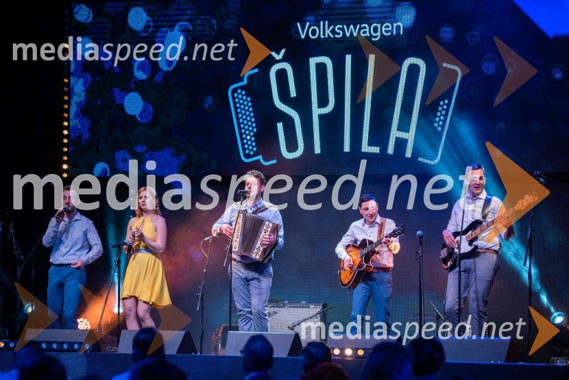  Matija Del Negro, ansambel Mladika;  Maruša Kozman, ansambel Mladika;  Gregor Kolar, ansambel Mladika;  Marko Prašnikar, ansambel Mladika;  Franci Štrajhar, ansambel MladikaVolkswagen Špila, finalni koncert