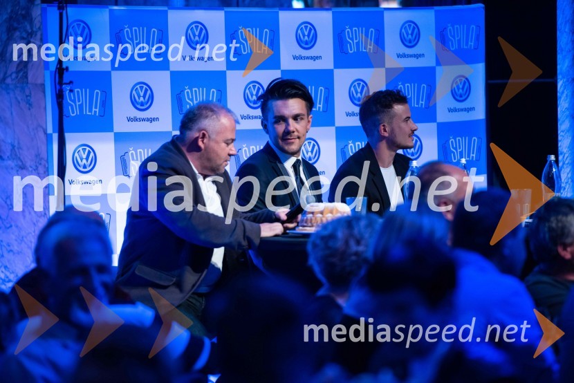  Primož Grašič, glasbenik;  Aleš Zavrl, generalni sekretar NZS;  Anže  Zavrl, skupina GadiVolkswagen Špila, finalni koncert