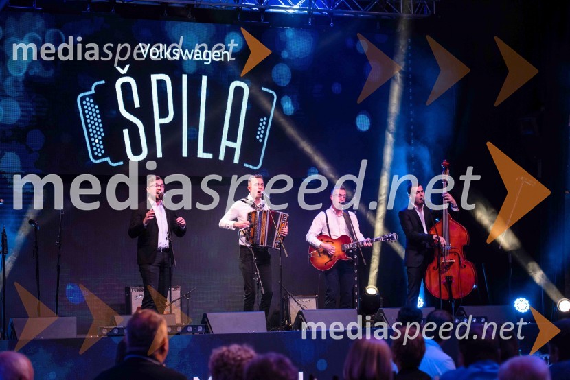  Nejc Cehner, ansambel Klateži;  Andraž Kerner, ansambel Klateži;  Gregor Stolec, ansambel Klateži;  Jure Sentočnik, ansambel KlatežiVolkswagen Špila, finalni koncert