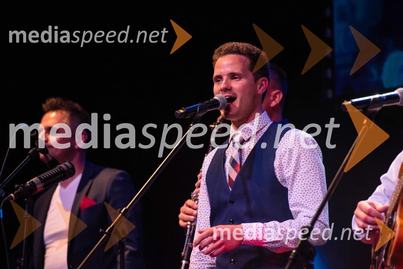  Tomaž Majcen, glasbenik;  Urban Kolar, glasbenik, trobentaVolkswagen Špila, finalni koncert