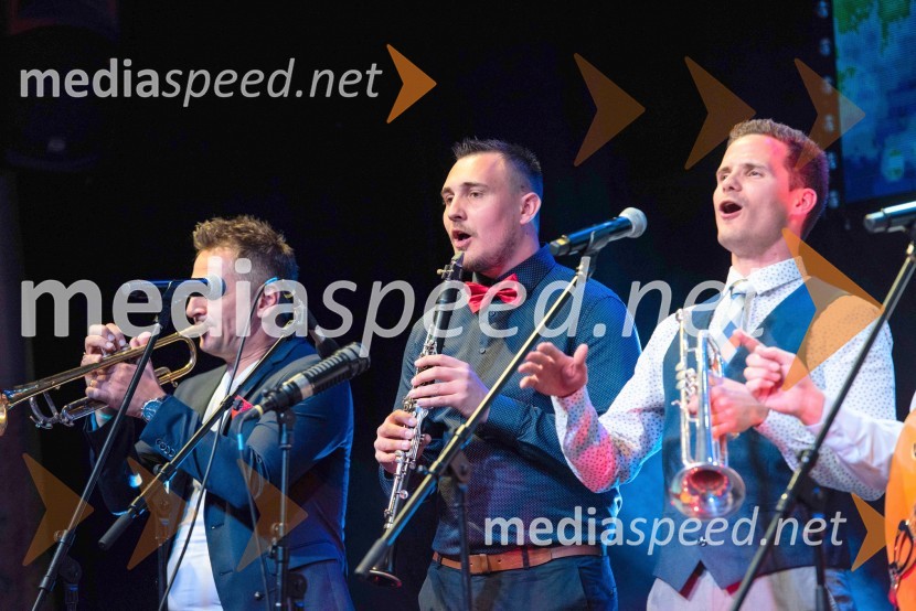  Tomaž Majcen, glasbenik;  Matija Božnik, glasbenik;  Urban Kolar, glasbenik, trobentaVolkswagen Špila, finalni koncert