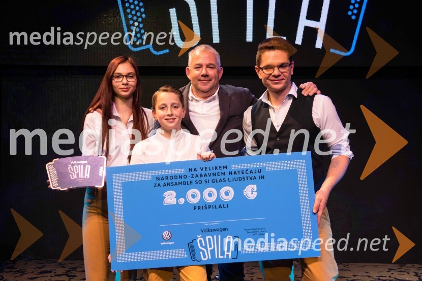  Nika Lenart, skupina Lenarti;  Blaž Lenart, skupina Lenarti;  Primož Grašič, glasbenik;  Luka Lenart, skupina LenartiVolkswagen Špila, finalni koncert