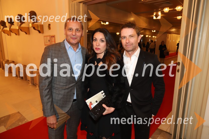  Danilo Rošker, direktor SNG Maribor;  Tijana Orešič Barač, dr. med. specialistka dermatologije;  Tomaž Orešič, podpredsednik skupine ResaltaFaust, premiera opere SNG Maribor