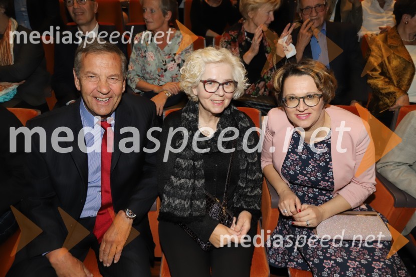  Drago Naberšnik;  Marija Naberšnik;  Lidija Divjak Mirnik, direktorica Študentskih domov UM, mestna svetnica MOM (LPR)Faust, premiera opere SNG Maribor
