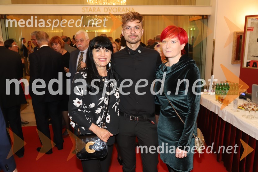 mag.  Helena  Cvikl, predavateljica na Fakulteti za turistične študije;  David Hojnik, modni oblikovalec DH fashion;  Valerija Grubelnik, Cvetličarna GrubelnikFaust, premiera opere SNG Maribor