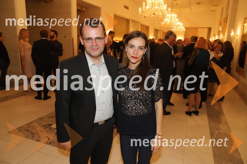  Alan Kavčič, predstavnik za odnose z javnostmi SNG Maribor;  Catarina de Meneses, baletna solistkaFaust, premiera opere SNG Maribor