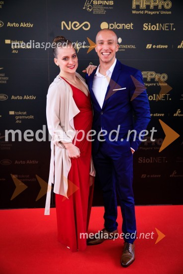  Nina Ogrin, plesalka;  Filip Križišnik, F&B AcrobaticsNajboljši nogometaš Rudi Požeg Vancaš, najboljši trener Ante Simundža