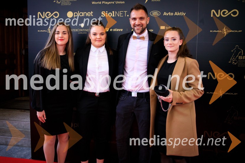  Anja Prša, nogometašica, ŽNK Pomurje Beltinci;  Špela Rozmarič, nogometašica, ŽNK Pomurje Beltinci;  Denis Malačič, novinar in radijski voditelj;  Špela Kolbl, nogometašica, ŽNK Pomurje BeltinciNajboljši nogometaš Rudi Požeg Vancaš, najboljši trener Ante Simundža