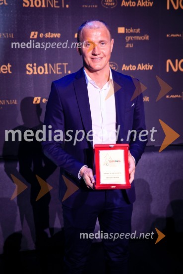  Senijad Ibričić, nogometaš, NK DomžaleNajboljši nogometaš Rudi Požeg Vancaš, najboljši trener Ante Simundža