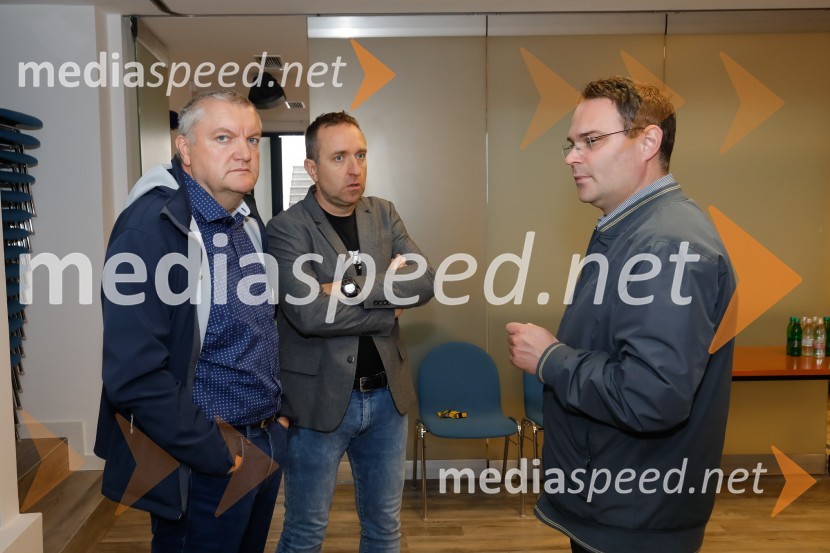  Igor Kolenko, predsednik komisije za Speedway, AMZS;  Borut  Cvetko, kreativni direktor, Mediaspeed;  Gregor Žigante, predsednik AMD KrškoV Krškem dirka za veliko nagrado Slovenije v Speedwayu