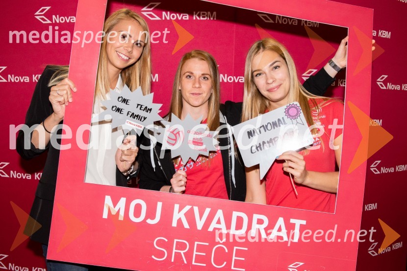  ... ;  Sara Najdič, OK Nova KBM Branik;  Anita Sobočan, OK Nova KBM BranikSprejem odbojkaric klub Nova KBM Branik