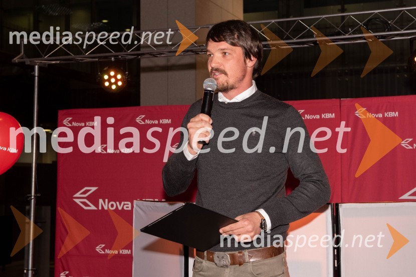  Mitja Šeško, moderator prireditev Sprejem odbojkaric klub Nova KBM Branik