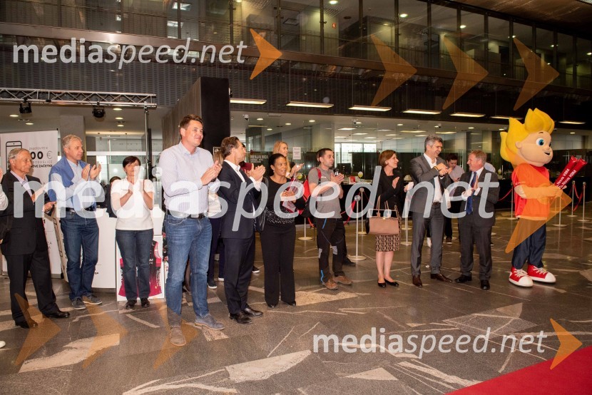 Sprejem odbojkaric klub NKBM BranikSprejem odbojkaric klub Nova KBM Branik